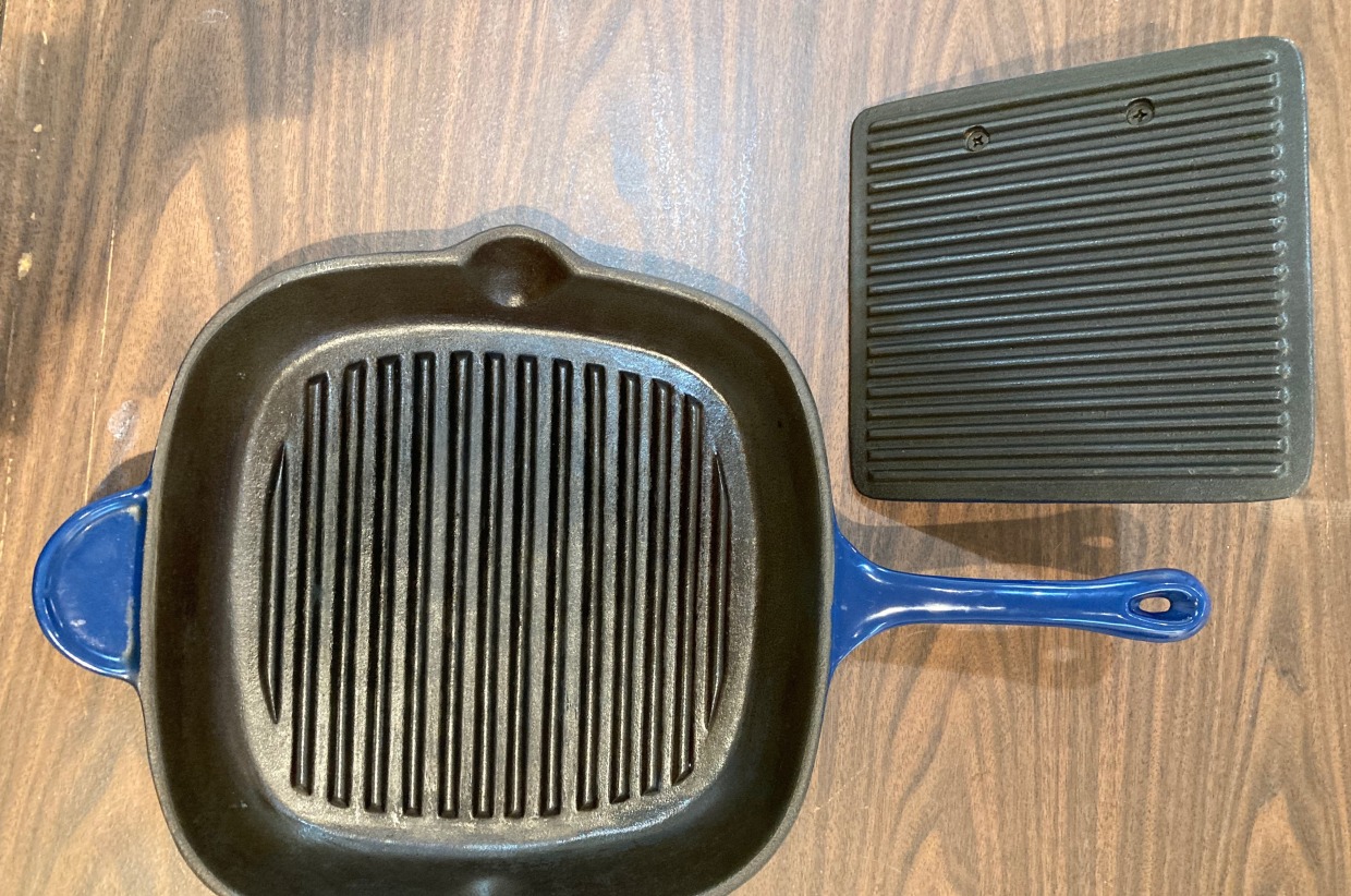 Heuck Classics Cast Iron Panini Press Blue Hearts for the Arts 2022 Willapa Heritage