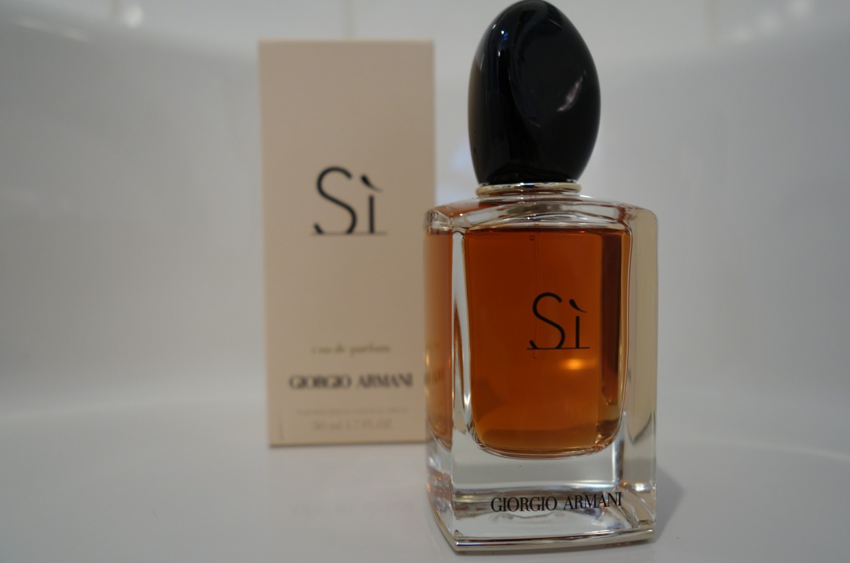 SI BY GIORGIO ARMANI | Get Ready to DISCO! | Friends of FSH Research ...