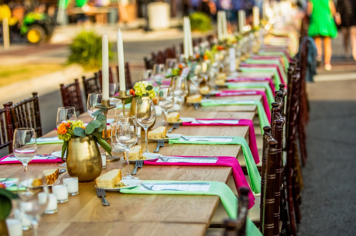 Dinner on First Table 2 - Active
