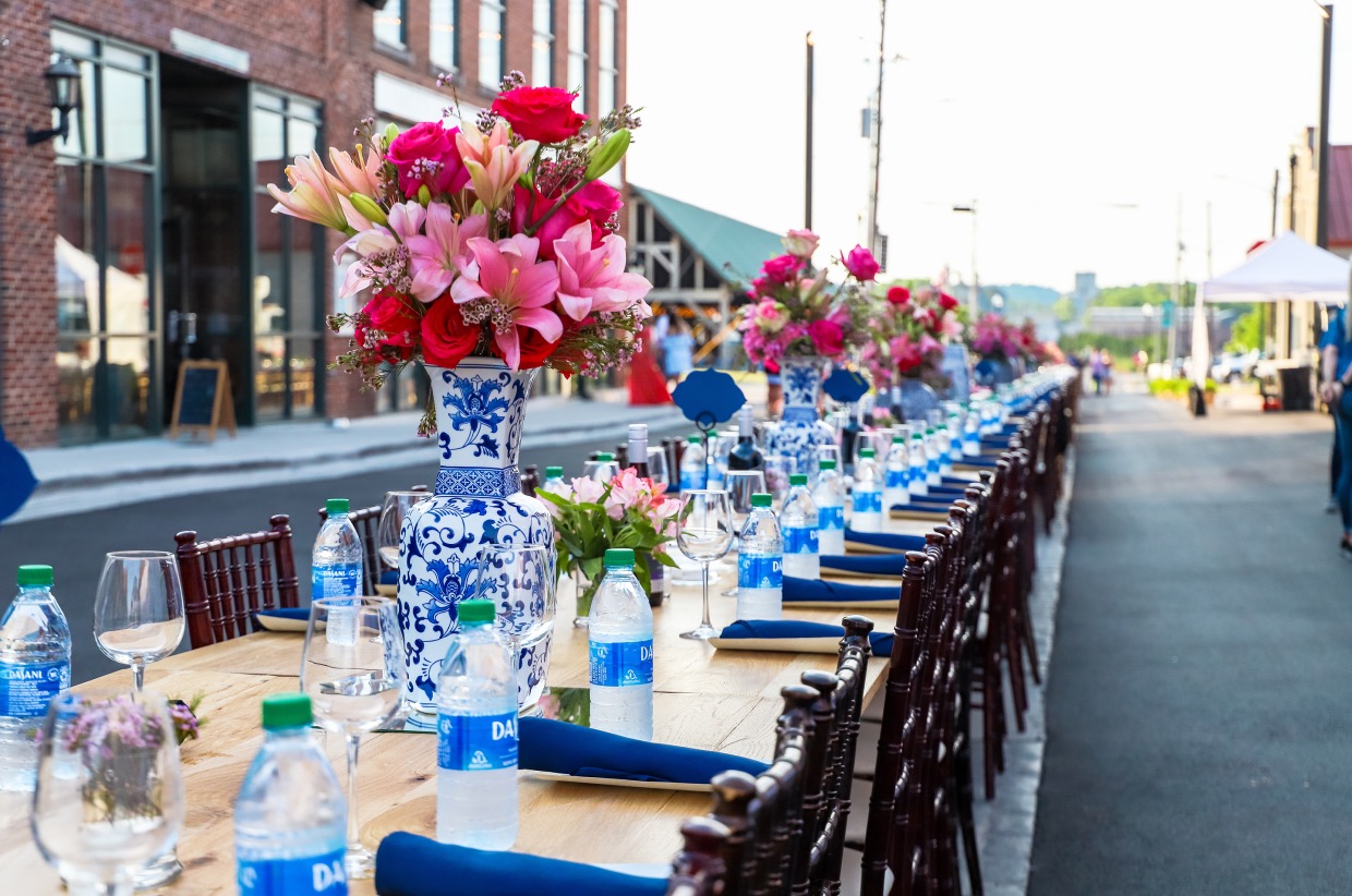 Dinner on First Table 13 - Active
