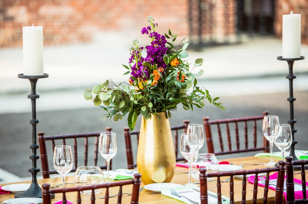 Dinner on First Table 17 - Active