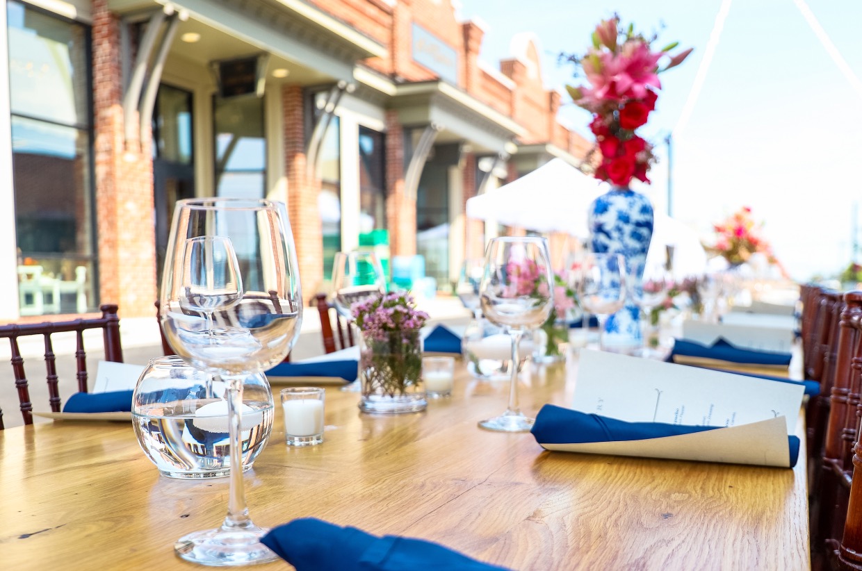 Dinner on First Table 28 - Active
