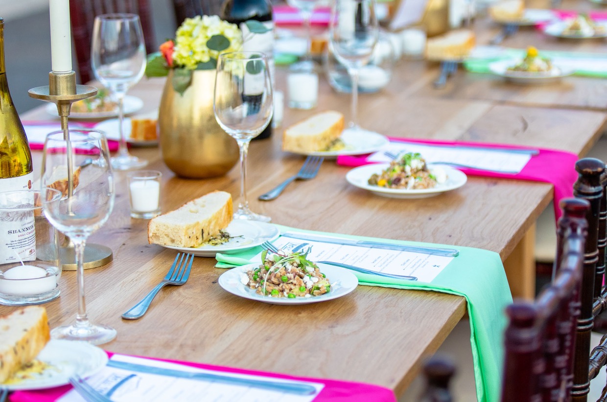 Dinner on First Table 8 - Active