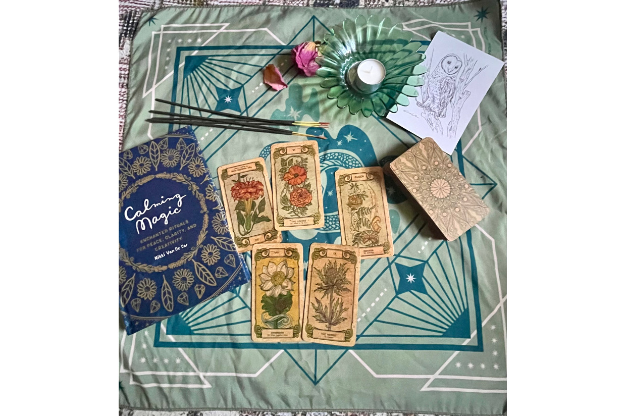 Tarot Reading + Gift Basket (with cards, guidebook, and more) Back to