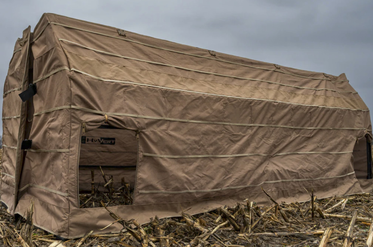 HyVert Field Blind & Chairs At Dive Bomb Site 2024 Fall Grand Gateway Retreivers HRC